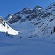 Skitour mit Langlaufeinheit, ätzendem Aufstieg auf hartgefrorenen Steilhängen und als Belohnung Pulver auf kaum verspurter Geheimabfahrt. &quot;Heimvorteil&quot; rulez :)