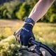 Hannes trägt die Men&#039;s Race Gloves in schwarz