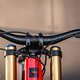 Das Alu-Cockpit wird von OneUp Components gestellt.