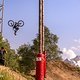 Canyon-Neuzugang Anton Thelander nach das knapp sechs Meter weite Road Gap mit einem Parade-Backflip.