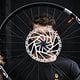 … und offen für neue Erfahrungen ist Andi Kolb ebenfalls: In La Thuile geht er erstmals mit einem Mullet-Setup an den Start, nachdem er zuvor konsequent 29&quot; gefahren ist