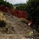 Bevor es in den Wald geht, kreuzt und quert die Strecke immer wieder Bike Park-Abschnitte.