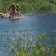Luc Bellings und Danny Simons im Fluss - Foto von Greg Beadle-Cape Epic-SPORTZPICS