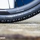 Und auch Schwalbe, die zweite: Mit dem G-One RX Pro haben die Reifen-Spezialisten kurz vor dem Fest noch ein weiteres Highlight für Gravel-Enthusiasten rausgehauen.