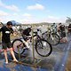 Die Teams reinigen die Bikes auf dem portablen Waschplatz - Cape Epic 2014 Prolog - Foto von  Shaun Roy-Cape Epic-SPORTZPICS