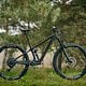 Das Trailbike im Raw-Finish wiegt 12,2 kg und ist für 6.499 € zu haben.