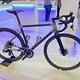 Nobles Rennrad aus Carbon und Titan