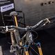 Der neue Race Face Era Carbon-Lenker kommt auf satte 55 mm Rise.