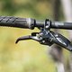 Die SRAM G2 Ultimate Bremsanlage kommt mit 180 mm-Scheiben vorne und hinten