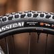 Vorn gibt&#039;s einen Maxxis Assegai-Reifen …