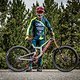 Greg Minnaar ist nach seinem Armbruch bei der Vorbereitung zum World Cup in Fort William in Andorra wieder auf seinem Santa Cruz V10 29er gesichtet worden