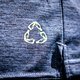 98 % des Shirts besteht aus recyceltem Polyester.