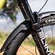 Die RockShox Lyrik-Federgabel haben wir mit einem Unleazhed M02-Schutzblech bestückt, um auch für schlechtes Wetter bestens gerüstet zu sein.