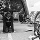 Anneke Beerten beginnt ihren Tag mit Stretching. Ihren zweiten Platz gegen Anne Caro Chausson zu verteidigen würde nicht einfach werden.
