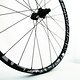 Größte Neuerung der beiden Laufräder in Aluminium- und Carbonvariante ist die in Zusammenarbeit mit DT Swiss entwickelte Nabe