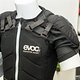 Die Protektor Jacket ist deutlich weiterentwickelt worden und soll im Bezug auf Atmungsaktivität und Schutz besonders gute Leistungen bringen