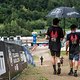 Nach seinem Schlüsselbein-Bruch hat Jack Moir die Strecke mit seinen Teamkollegen inspiziert und dreht schon fleißig Runden auf seinem Downhill-Bike