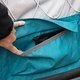 Durchdacht: Auf der Kofferraumabdeckung findet sich eine Tasche mit Magnetverschluss, in der ein Netz zum sicheren Verstauen des Geldbeutels eingenäht ist.