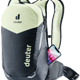 Der Rucksack wurde mit einer gepolsterten Smartphone-Tasche, Fullface-tauglicher Helmhalterung, Signalpfeife und Brillenfixierung ausgestattet.