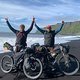 Triumph am schwarzen Strand: Zielfoto mit einem Tag Verspätung, dafür bei strahlendem Sonnenschein