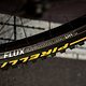 Bei der Flux Carbon DH-Felge handelt es sich um einen Prototyp mit einem sehr flachen und breiten Felgenprofil.