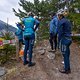 Tech-Coach Basil Weber im Gespräch mit den Athleten.