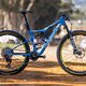 Das Orbea Oiz vom spanischen Team Klimatiza Orbea kommt sehr farbenfroh daher.