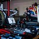 Wer sich fragt, wie komplex eigentlich so ein Commencal Supreme DH ist, der bekommt hier die passende Antwort geliefert