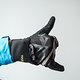 Schnee, Eis oder Regen – die Ion Haze Amp-Handschuhe lassen sich davon nicht beeindrucken.
