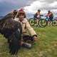 Nomaden nutzen Raubvögel zur Jagd