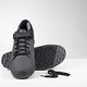 …während der MT500 Burner Flat als Allround-Schuh für Flatpedale gedacht ist.