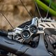 Die neue Shimano XTR-Bremse kommt mit einem anderen Bremsmedium und soll noch konstanter sein als der Vorgänger.