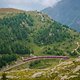 Der rote Bernina Express ist ein Weltkulturerbe und bringt uns später wieder bequem auf die Passhöhe