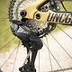 Mit dem YT Izzo Core 4 findet nun die neue, kabellose Shimano Deore XT Di2 Schaltung den Weg an die Trailmaschine aus Forchheim.