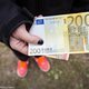 Das Preisgeld die Tschechen in Euro raus und das in scheinen die man hier nicht oft sieht.