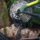 Beim E-Bike Schaltwerk kommt die Energie aus dem großen Akku des Fahrrads.