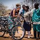 Eine Gemeinde in Sambia erhält neue Buffalo Bikes