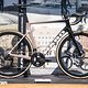 Das hier gezeigte Haro Rivette Carbon Rennrad ist für einen Preis von 8.000 $ erhältlich.