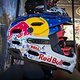 Für die Red Bull Athletin ist jüngst der Bell Super 2R Helm mit abnehmbaren Kinnbügel von ihrem Sponsor Red Bull mit einer besonderen Lackierung versehen worden