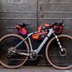 Fürs Bikepacking und den urbanen Pendler hat Contec neue Taschenkollektionen im Programm – je nach Tasche werden hier 19,95 € für eine kleine Lenkertasche bis 44,95 € für die Satteltasche fällig.