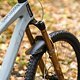 … und kann an Fox, Marzocchi und RockShox-Gabeln befestigt werden.