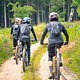 Enduristen im Uphill. Auffällig ist, dass auch die flotten Typen Rucksack tragen. Es ist hier tatsächlich Pflicht.