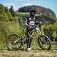 Maria Fuhrmann ist in der Kategorie Girls U13/U15 auf einem schwarz-gelben Specialized Demo mitgefahren