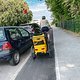 Problem in der Stadt: Bereits ein Einsitzer wie hier im Bild der Thule Chariot Sport 1 kann auf den engen Fahrradwegen zur Probe des mittigen Fahrens werden
