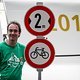 Fahrradverbot auf Wegen unter 2 Meter Breite auch noch im Jahr 2014. Ob wir in einem Jahr ein weiteres Bild dieser Art an gleicher Stelle machen können?