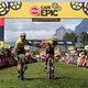 Nino Schurter und Andri Frischknecht im Ziel