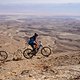 Unglaubliche Aussichten über die Wüste Israels und schöne Singletrails halten uns bei Laune auf den langen Tagesetappen