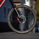 Sind Carbon oder Alu-Laufräder die bessere Wahl im Downhill-Einsatz?