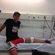 Julien Absalon nach Knieverletzung im Krankenhaus