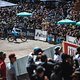 Riesige Zuschauermassen und die Stars des Sports im Fokus